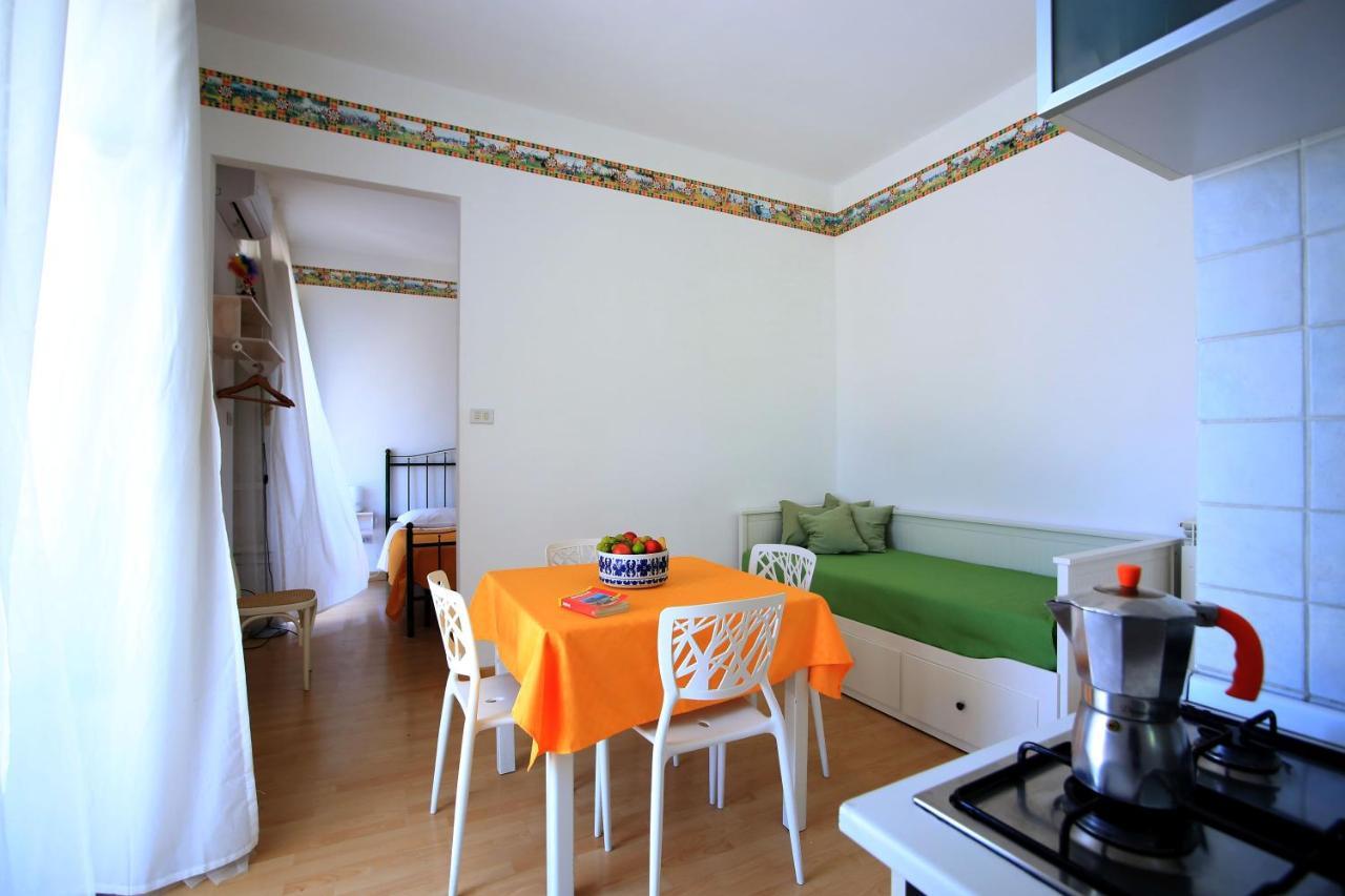 Pupi Catania Etna B&B - #viaggiosiciliano Aci Castello Esterno foto