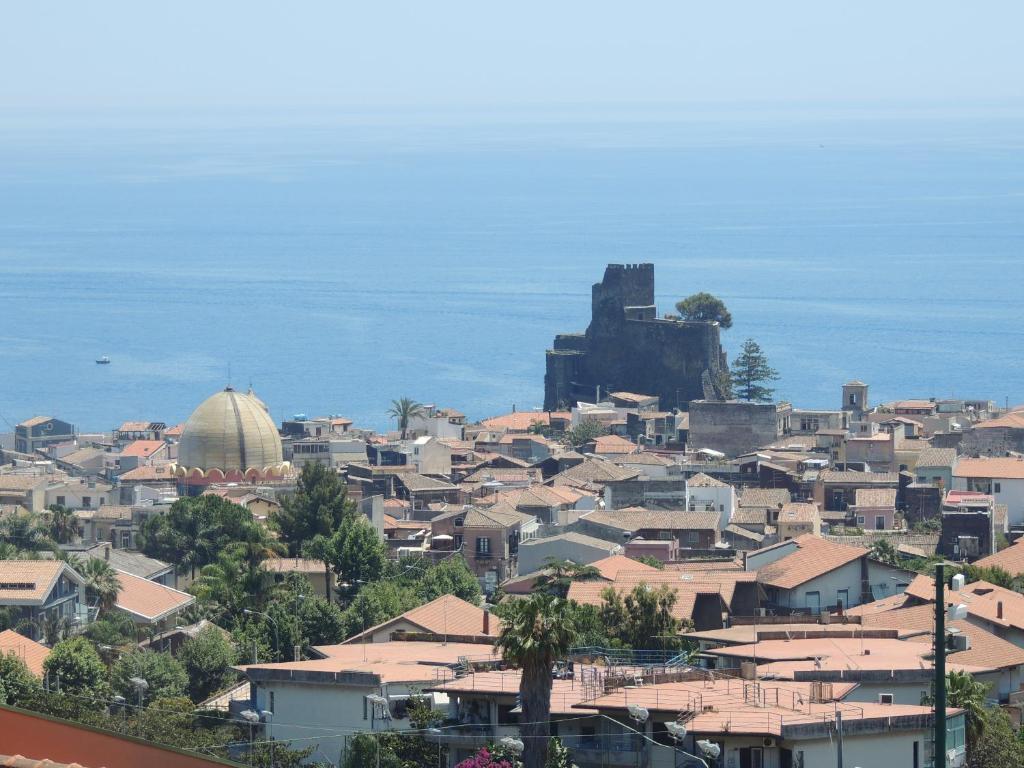 Pupi Catania Etna B&B - #viaggiosiciliano Aci Castello Esterno foto