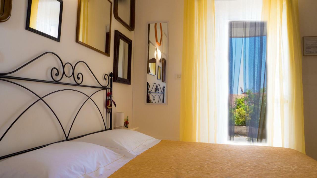 Pupi Catania Etna B&B - #viaggiosiciliano Aci Castello Esterno foto